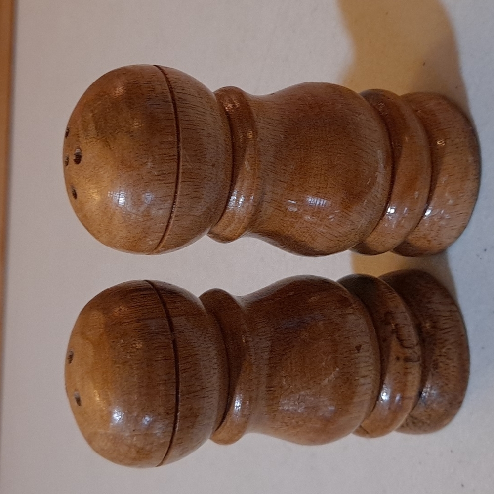 Vintage Souvenir aloha Hawaii salt pepper shakers - Picture 2 of 6